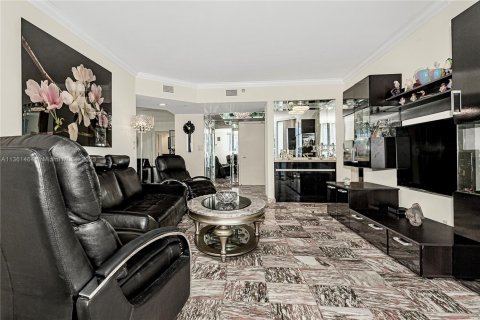 Copropriété à vendre à Sunny Isles Beach, Floride: 2 chambres, 163.51 m2 № 2000180 - photo 7