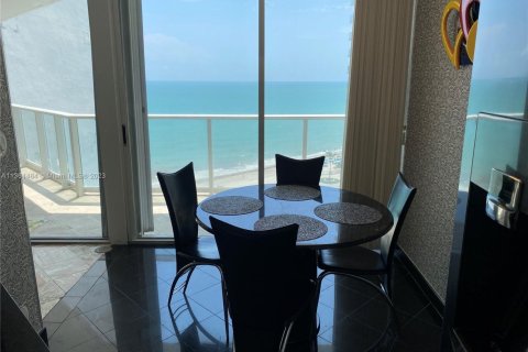 Copropriété à vendre à Sunny Isles Beach, Floride: 2 chambres, 163.51 m2 № 2000180 - photo 30