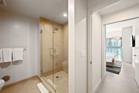 Купить кондоминиум в Майами, Флорида 1 спальня, 55.74м2, № 2052137 - фото 18