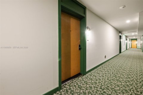 Купить кондоминиум в Майами, Флорида 1 спальня, 55.74м2, № 2052137 - фото 2