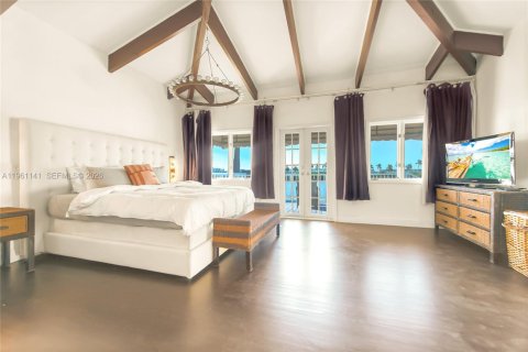 Villa ou maison à louer à Miami Beach, Floride: 5 chambres, 335.28 m2 № 2021912 - photo 13