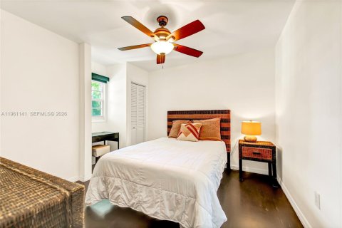 Villa ou maison à louer à Miami Beach, Floride: 5 chambres, 335.28 m2 № 2021912 - photo 19