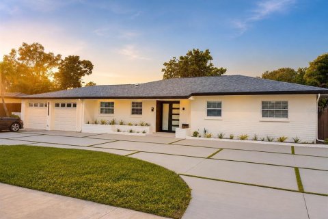 Villa ou maison à Belleair, Floride 4 chambres, 198.25 m2 № 2285641