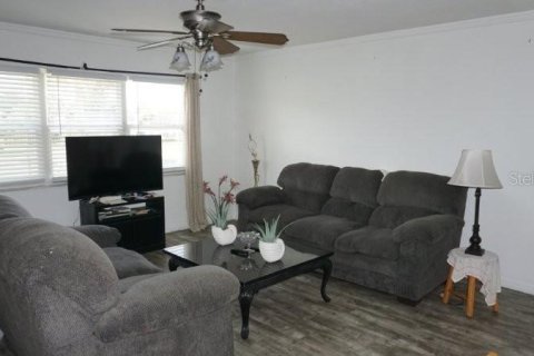 Condominio en venta en New Port Richey, Florida, 1 dormitorio, 72.28 m2 № 1788179 - foto 6