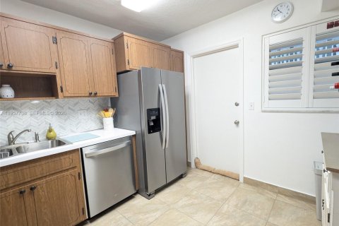 Condominio en alquiler en Hallandale Beach, Florida, 1 dormitorio, 71.53 m2 № 2011542 - foto 5