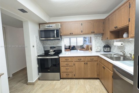 Condominio en alquiler en Hallandale Beach, Florida, 1 dormitorio, 71.53 m2 № 2011542 - foto 6