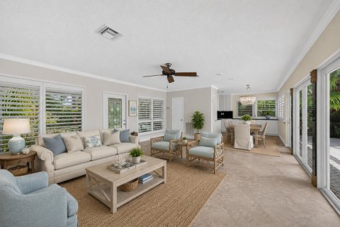 House in Fort Lauderdale, Florida 2 bedrooms, 126.35 sq.m. № 2082975 - photo 8