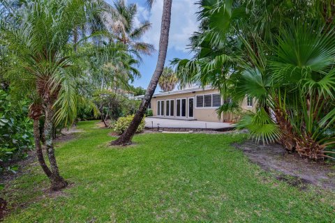 House in Fort Lauderdale, Florida 2 bedrooms, 126.35 sq.m. № 2082975 - photo 22