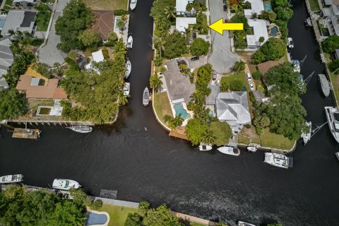 House in Fort Lauderdale, Florida 2 bedrooms, 126.35 sq.m. № 2082975 - photo 27