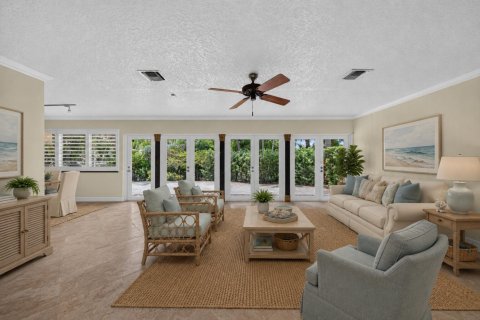 House in Fort Lauderdale, Florida 2 bedrooms, 126.35 sq.m. № 2082975 - photo 9