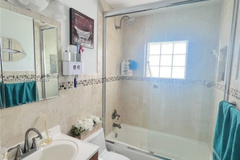 Купить виллу или дом в Хомстед, Флорида 3 спальни, 110.37м2, № 2035606 - фото 4