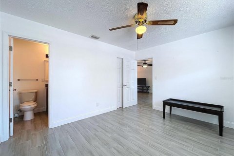 Casa en alquiler en Tampa, Florida, 3 dormitorios, 107.86 m2 № 1903889 - foto 20