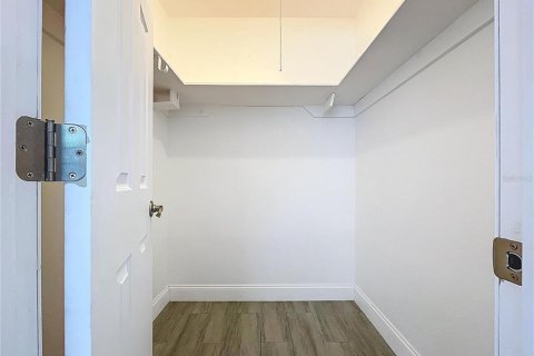 Casa en alquiler en Tampa, Florida, 3 dormitorios, 107.86 m2 № 1903889 - foto 23