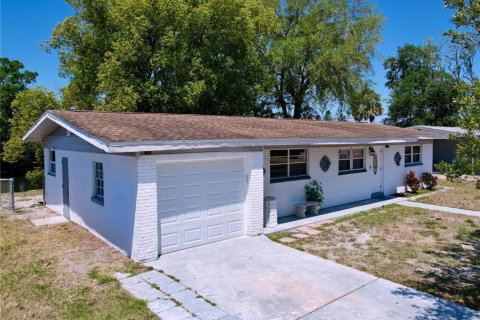 Casa en alquiler en Tampa, Florida, 3 dormitorios, 107.86 m2 № 1903889 - foto 7