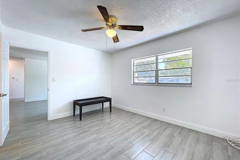 Casa en alquiler en Tampa, Florida, 3 dormitorios, 107.86 m2 № 1903889 - foto 19