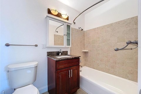 Casa en alquiler en Tampa, Florida, 3 dormitorios, 107.86 m2 № 1903889 - foto 21