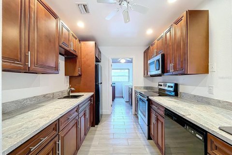 Casa en alquiler en Tampa, Florida, 3 dormitorios, 107.86 m2 № 1903889 - foto 5