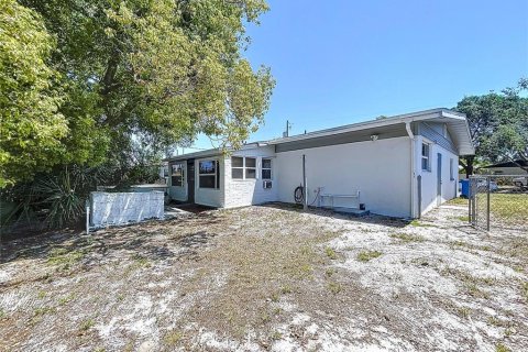 Casa en alquiler en Tampa, Florida, 3 dormitorios, 107.86 m2 № 1903889 - foto 10