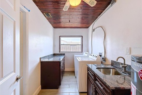 Casa en alquiler en Tampa, Florida, 3 dormitorios, 107.86 m2 № 1903889 - foto 16