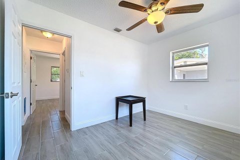 Casa en alquiler en Tampa, Florida, 3 dormitorios, 107.86 m2 № 1903889 - foto 25