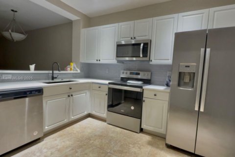 Touwnhouse à louer à Plantation, Floride: 2 chambres, 118.91 m2 № 1939136 - photo 4