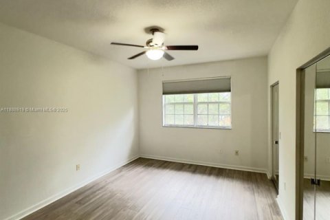 Touwnhouse à louer à Plantation, Floride: 2 chambres, 118.91 m2 № 1939136 - photo 12