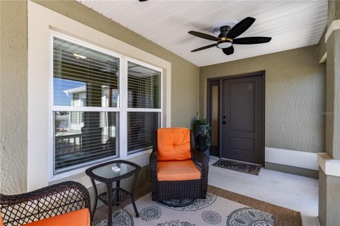House in The Villages, Florida 3 bedrooms, 152.55 sq.m. № 2116525 - photo 12