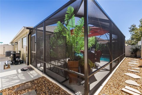 House in The Villages, Florida 3 bedrooms, 152.55 sq.m. № 2116525 - photo 6