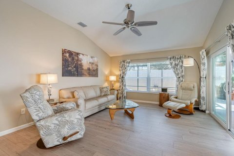 House in The Villages, Florida 3 bedrooms, 152.55 sq.m. № 2116525 - photo 26