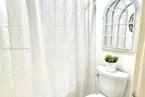 Casa en venta en Deerfield Beach, Florida, 2 dormitorios, 87.51 m2 № 2000710 - foto 13