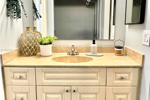 Casa en venta en Deerfield Beach, Florida, 2 dormitorios, 87.51 m2 № 2000710 - foto 12