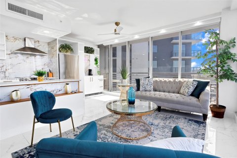 Condo in Hollywood, Florida, 1 bedroom  № 1872606 - photo 8