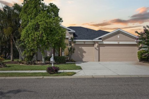House in Palmetto, Florida 4 bedrooms, 206.99 sq.m. № 1815466 - photo 1