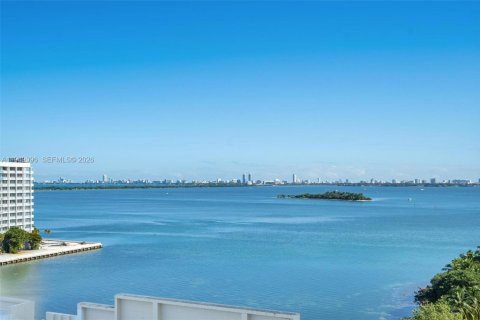 Condo in Miami, Florida, 2 bedrooms  № 2004874 - photo 13