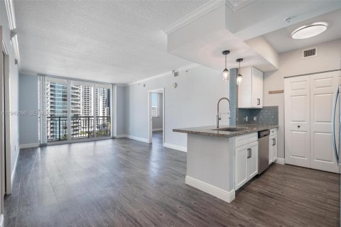Condo in Miami, Florida, 2 bedrooms  № 2004874