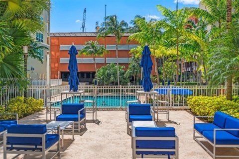 Condo in Miami, Florida, 2 bedrooms  № 2004874 - photo 29