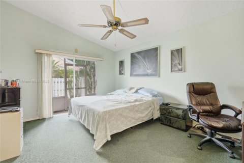 House in Coconut Creek, Florida 3 bedrooms, 149.48 sq.m. № 1956310 - photo 25