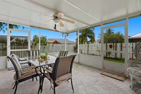 House in Coconut Creek, Florida 3 bedrooms, 149.48 sq.m. № 1956310 - photo 26