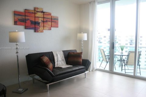 Condominio en venta en Hollywood, Florida, 1 dormitorio, 81.2 m2 № 2031804 - foto 18