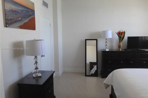 Condominio en venta en Hollywood, Florida, 1 dormitorio, 81.2 m2 № 2031804 - foto 21