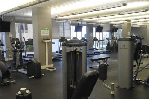 Condominio en venta en Hollywood, Florida, 1 dormitorio, 81.2 m2 № 2031804 - foto 9