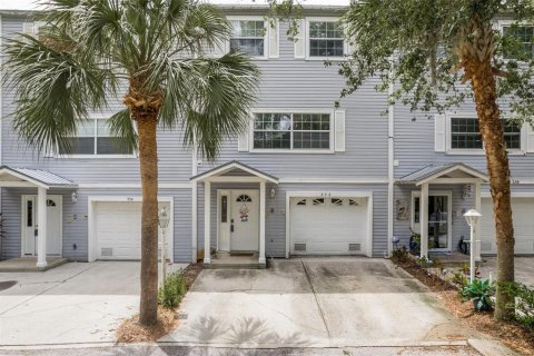 Townhouse in Palm Harbor, Florida 3 bedrooms, 148.64 sq.m. № 1822716 - photo 1