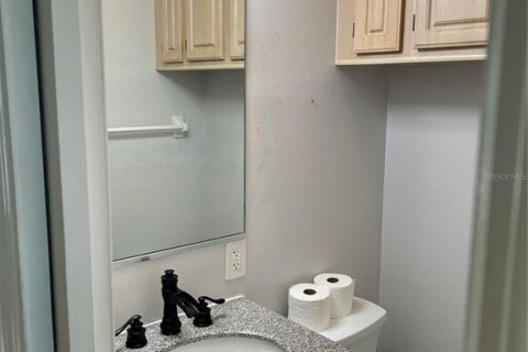 Townhouse in Palm Harbor, Florida 3 bedrooms, 148.64 sq.m. № 1822716 - photo 9