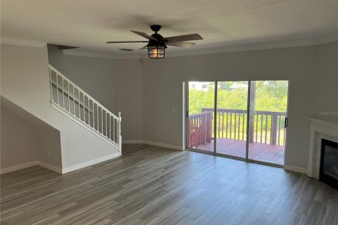 Townhouse in Palm Harbor, Florida 3 bedrooms, 148.64 sq.m. № 1822716 - photo 12
