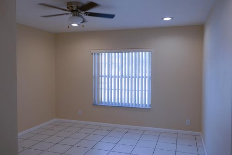 Copropriété à louer à Boca Raton, Floride: 2 chambres, 95.32 m2 № 2171823 - photo 11