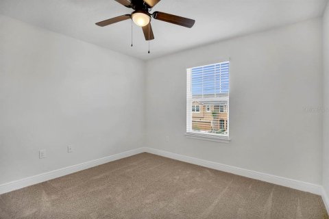 Townhouse in Riverview, Florida 3 bedrooms, 159.42 sq.m. № 1912316 - photo 13
