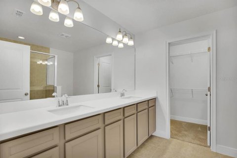 Townhouse in Riverview, Florida 3 bedrooms, 159.42 sq.m. № 1912316 - photo 8