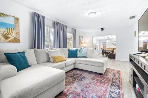 Villa ou maison à vendre à Winter Haven, Floride: 4 chambres, 231.51 m2 № 2147610 - photo 7