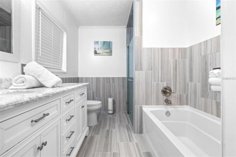 Villa ou maison à vendre à Winter Haven, Floride: 4 chambres, 231.51 m2 № 2147610 - photo 12