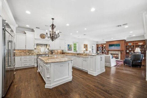 House in Winter Park, Florida 5 bedrooms, 687.2 sq.m. № 2219012 - photo 5
